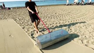 Удивительная переработка пляжного мусора. ЭКО-ГЕРОЙ_(480P).