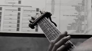 Bermain musik di saat jenuh