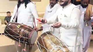 Celebrate the wedding ceremony|????|