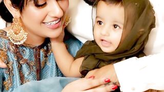 Sarah Khan lovely pictures with family
