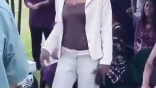 Ohooooooo holdon aunt cath.... what cha tryna do?