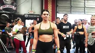 ALEXIS RAPTIS does 1 MINUTE of 10 CrossFit Skills