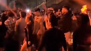 Era kita sudah habis kawan waktunya kita kumpulin uang