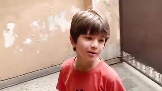 MkdMusfavlogger#KidPresident#confident#viral#smart#2024#rolemodel#dadlife#deservingkid#love#video