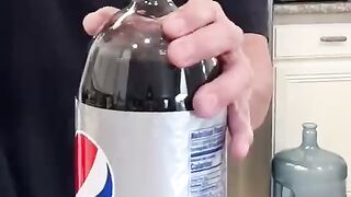 When Soda And Mentos Works Together