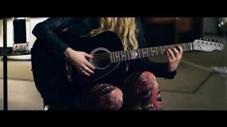 Avril Lavigne - Rock N Roll (Официальное видео)(720P_HD).