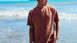 Menikmati pantai sumatra