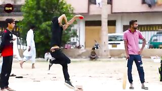 Old_Man_Playing_Cricket