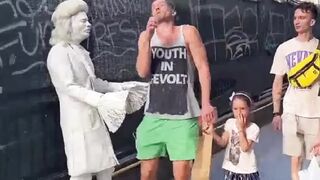 Farce public à vous de rire et de juger