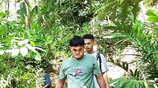 Survival 1 (mencari ikan di sungai)