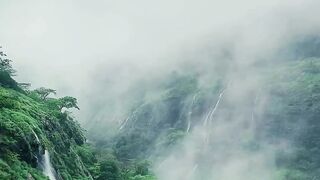 #monsoon #baarish #sahyadri #rain #mountains #waterfalls #igreach #trendingreels