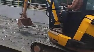 Easy jcb loading