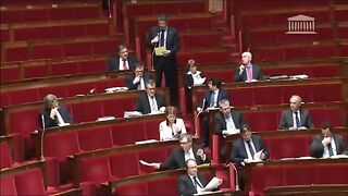 Yannick_Moreau_-_Séance_publique_-_2ème_séance___Loi_sur_la_fin_de_vie_-_2015-03-11(18).