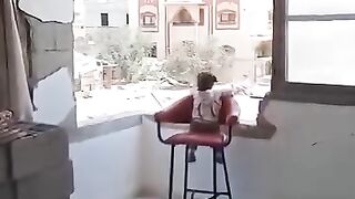 غزہ میں رہائش پذیر لوگوں کے خیموں کا نظارہ کیجیے کیسے رہ رہے ہوں گے