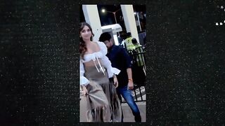omg ???? Jiya shanker SHOW her beautiful BACK.