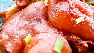 braised pork feet