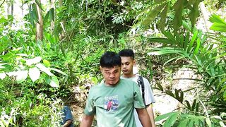 Full survival di sungai desa