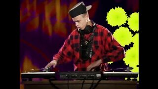 Neneh Cherry - Buffalo Stance (Официальное музыкальное видео)(720P_HD).