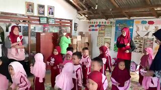 eps 053 | baby is dancing together at school