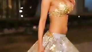 O hassena zulfo wali golden lenga Turkish actress hande ercel fashion