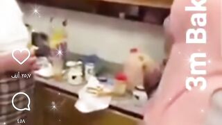 انا وأمى كل يوم فى المطبخ بالليل مسخره السنين كوميديا