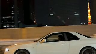 NISSAN - SKYLINE GTR WHITE????????????