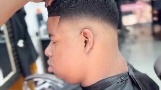 I went to this barbershop of yours / Сходил я в этот ваш барбершоп