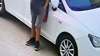اللص