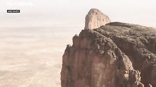 Mali___des_militaires_visés_par_une_attaque(360p).
