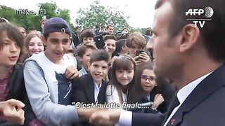 D-Day__les_hymnes_français_et_américains_retentissent_lors_de_la_cérémonie_franco-américaine(360p). 14