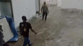 Lagi cari uang untuk kebutuhan lebaran