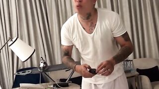 اقوي مقلب ممكن تشوفه علي النائم????????????????
