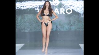 Swimsuit show No. 1