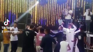 ناس منى ومن دمى