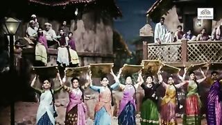Yeh Desh Hai Veer Jawanon Ka  Naya Daur  Dilip Kumar  Vyjayantimala  Patriotic Song