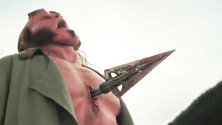 فيلم فتي الجحيم/  بعد ان قام بمساعدتهم قاموا بخيانته