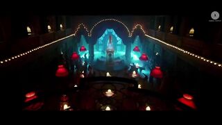 Laila Main Laila - Lyrical _ Raees _ Shah Rukh Khan _ Sunny Leone _ Pawni Pandey _ Ram Sampath -