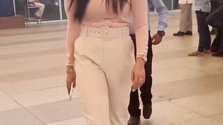 Mannara Chopra, Sonam Kapoor  & Akshay Kumar With Famiy Spotted Viral Masti Bollywood