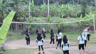Suasana sore hari di desa