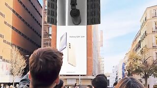Samsung is selfe