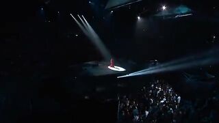 Alessia Cara - Scars To Your Beautiful  (Live At The MTV VMAs  2017)