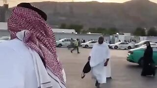 میں آپ سے محبت کرتا ہوں، اے اللہ مجھے تیرے ان مہمانوں کیساتھ جنتوں میں جمع کردے"