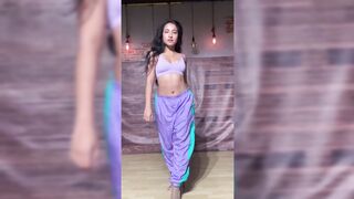 Indian Girl Romsha Singh Dance 3