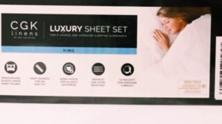Queen Size 4 Piece Sheet Set - Comfy Breathable & Cooling Sheets 2