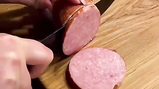 Салат с колбасой 2