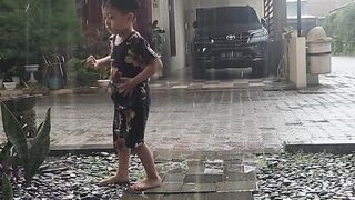 Hujan 9