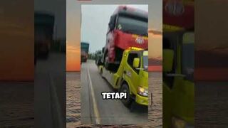 Bumblebee mengangkut optimus prime