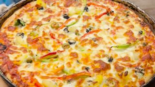 Veggie delight #pizza #pizzeria #pizzalover #yummy #crunch