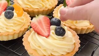 Custard and fruit tart