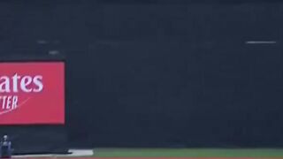 Suryakumar and pant join forces to get Maximums in the powerplay ????